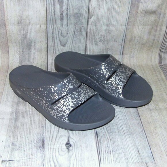 OOFOS OOahh Gray/Silver Splatter Slide Sandals Womens Size 11 - Picture 1 of 7